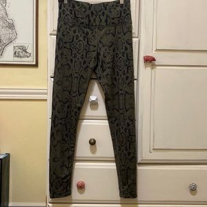 Green Snakes Skin Leggings